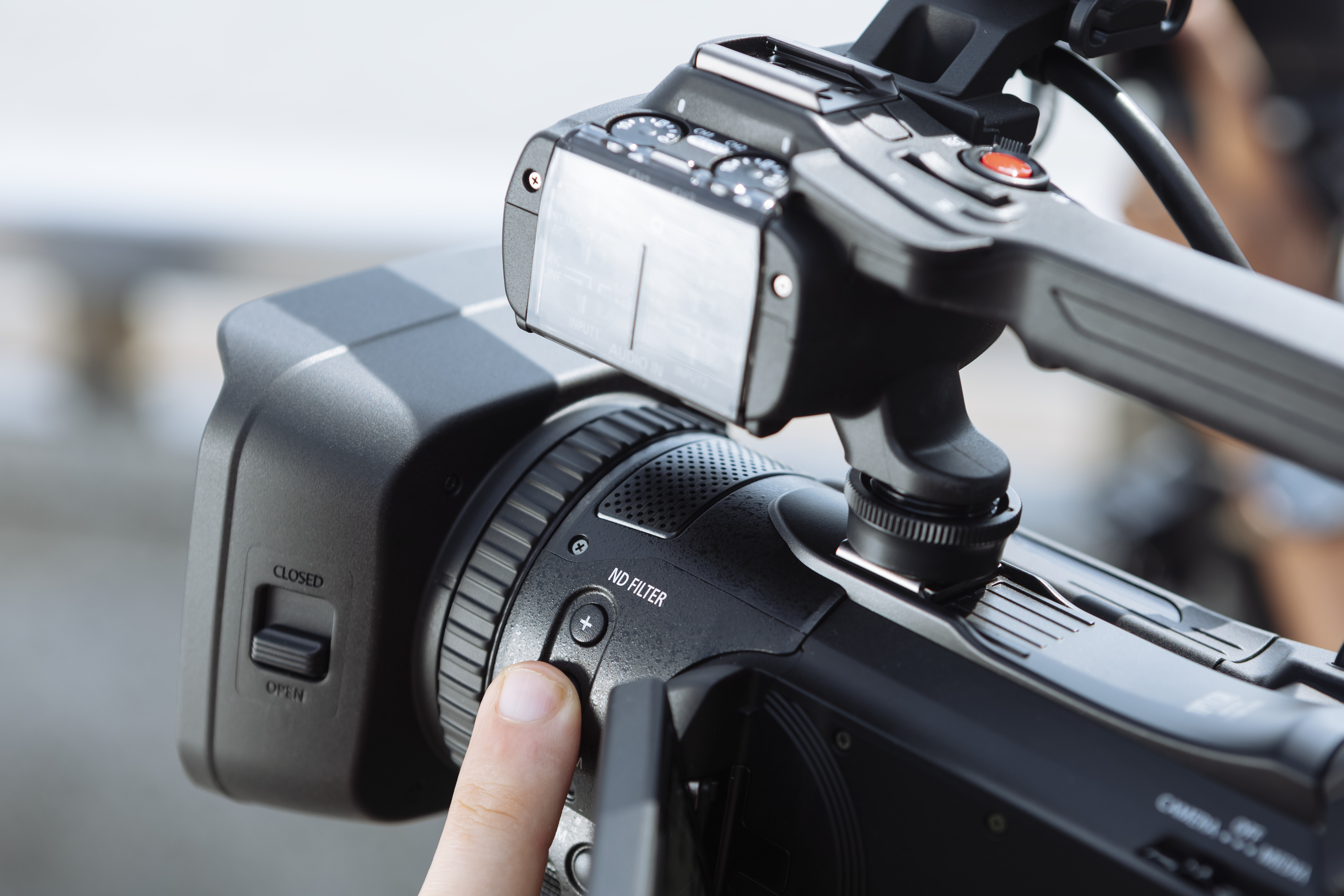 CANON XA75