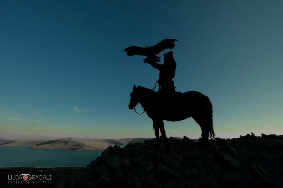 Luca Bracali - Cacciatore con aquila in Mongolia