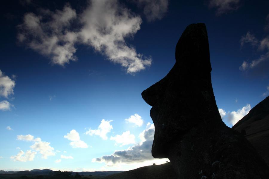 Luca Bracali - Rapa Nui